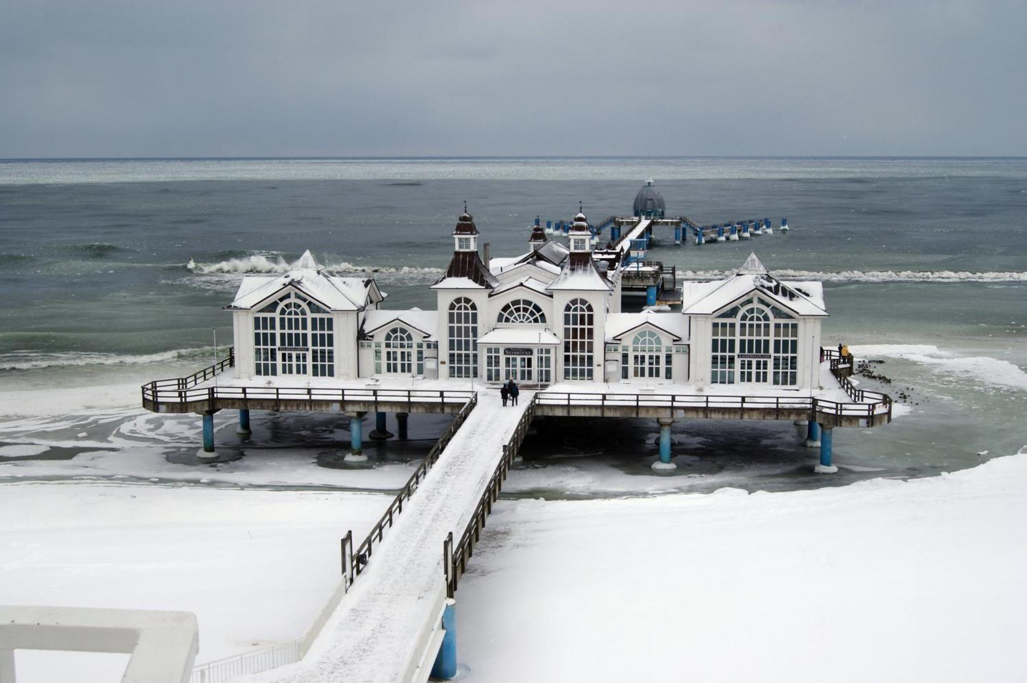 Ferienhaus Kress Links Sellin  Exterior photo